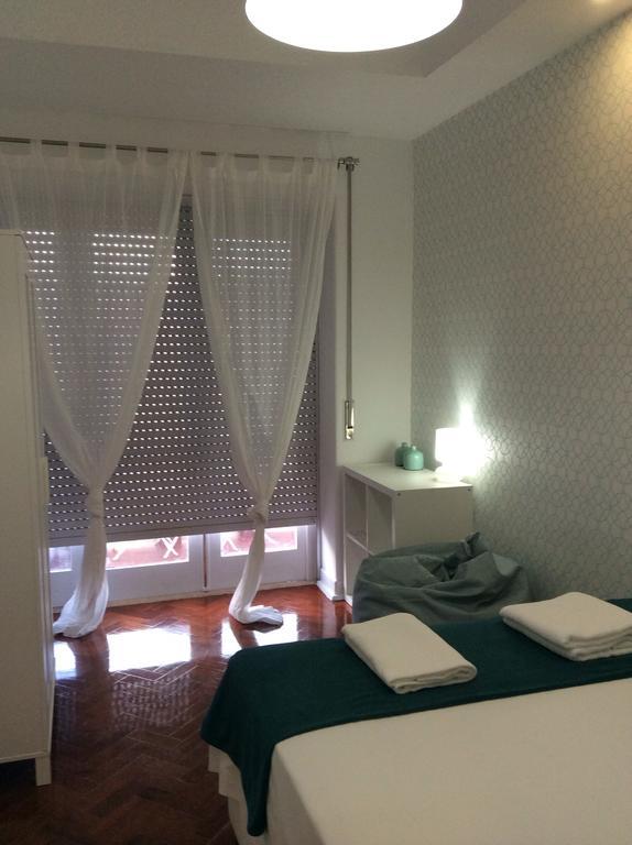 4U Lisbon IV Guesthouse Airport Екстериор снимка