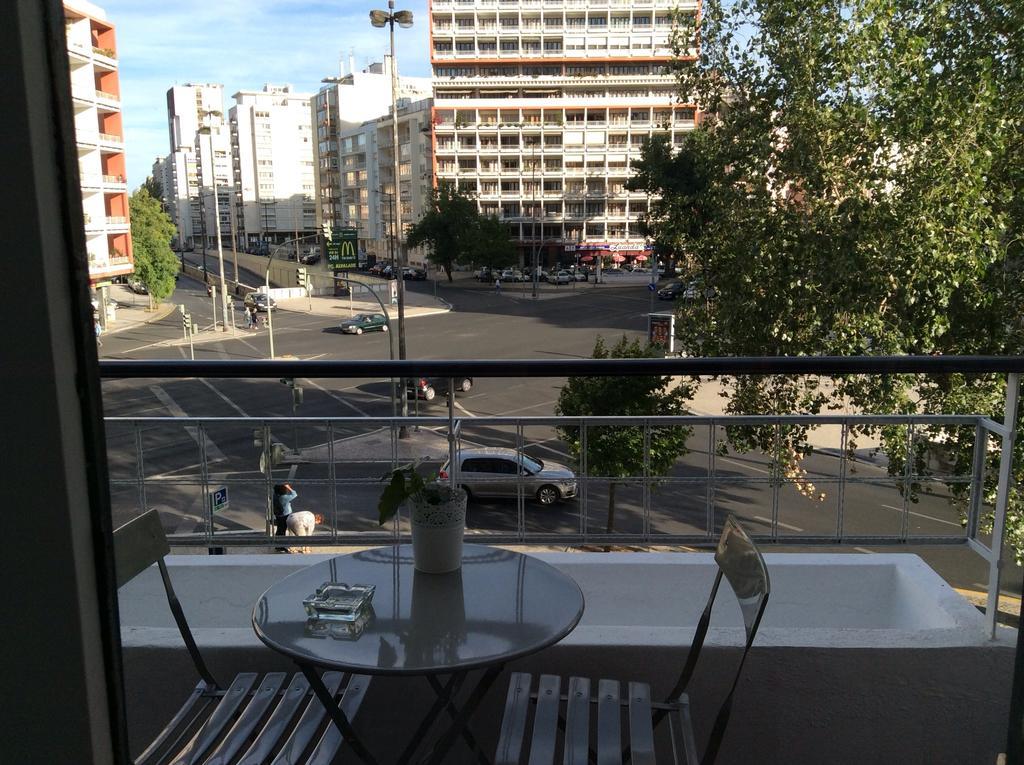 4U Lisbon IV Guesthouse Airport Екстериор снимка