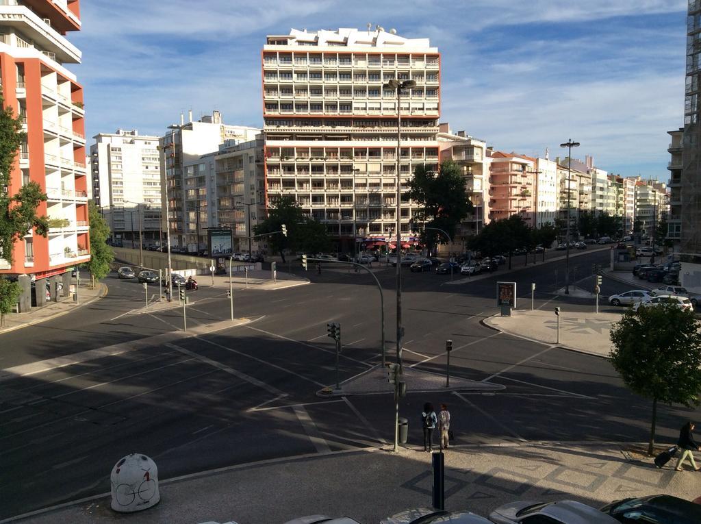 4U Lisbon IV Guesthouse Airport Екстериор снимка