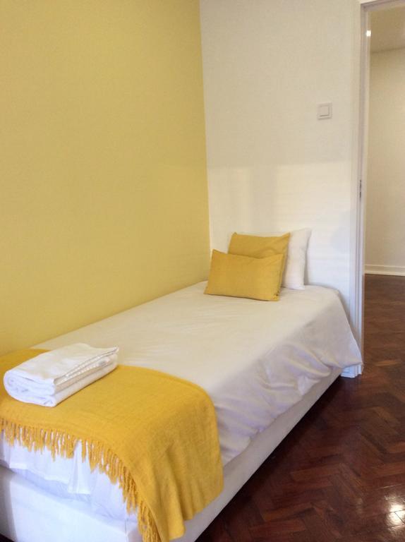 4U Lisbon IV Guesthouse Airport Екстериор снимка