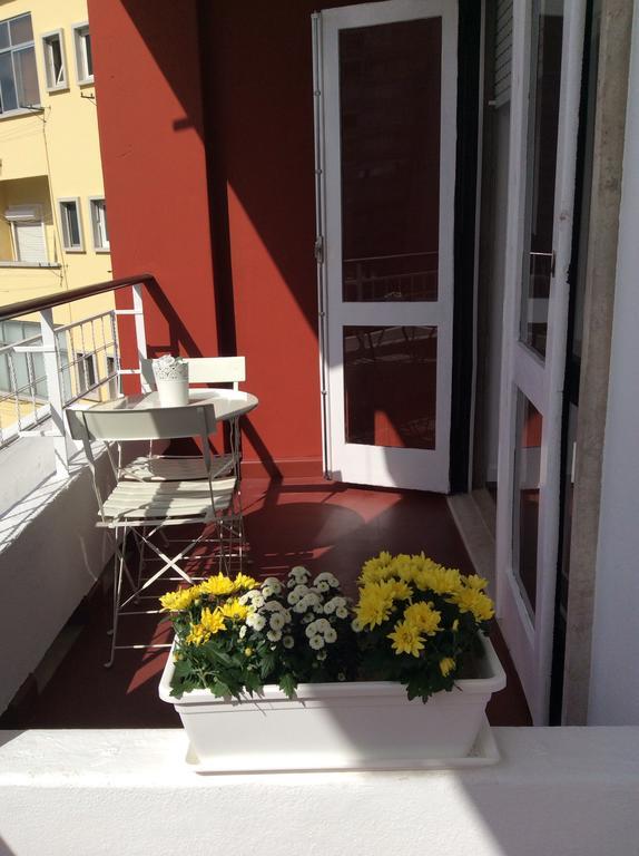 4U Lisbon IV Guesthouse Airport Екстериор снимка